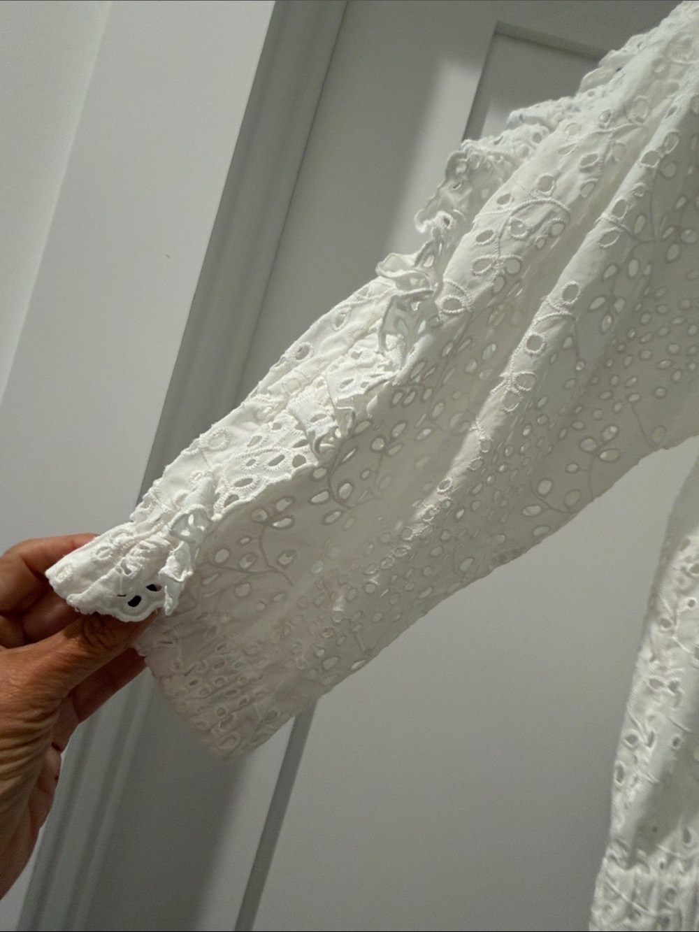 White House Black Market White Eyelet Boho Blouse(bw) - Picture 5 of 7